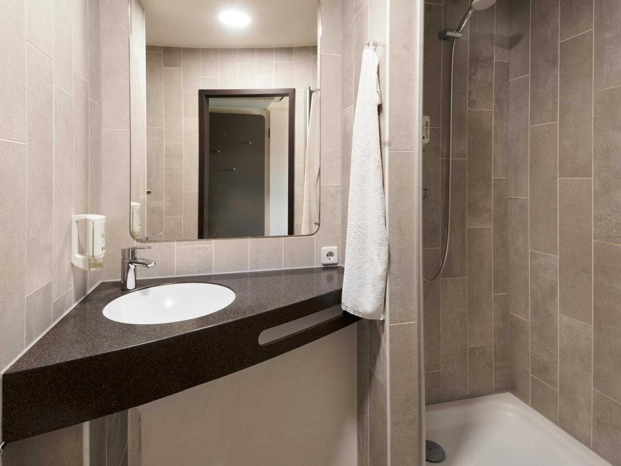 B&B Hotel Offenbach-Sued ภายนอก รูปภาพ