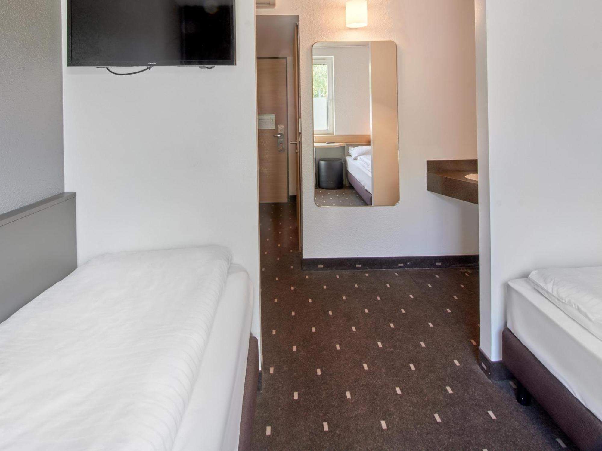 B&B Hotel Offenbach-Sued ภายนอก รูปภาพ