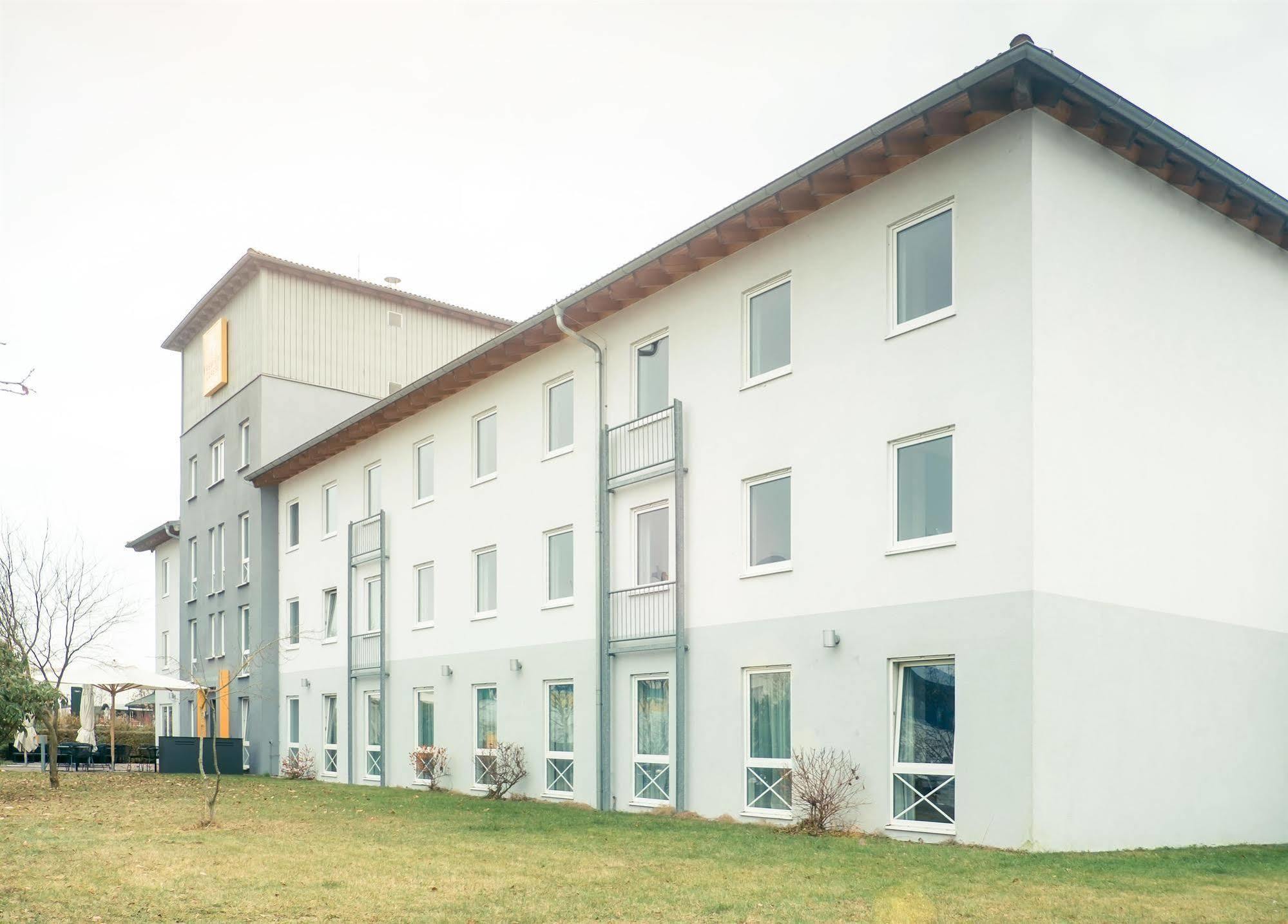 B&B Hotel Offenbach-Sued ภายนอก รูปภาพ