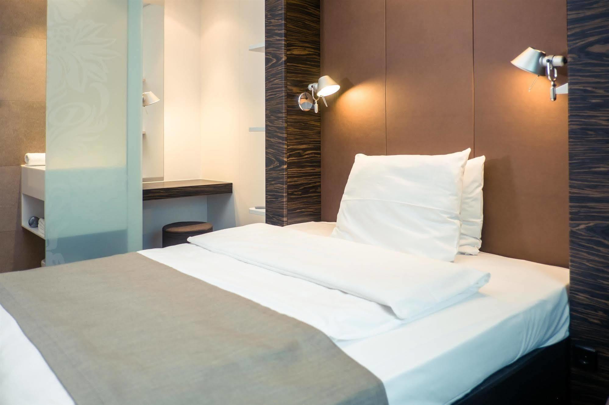 B&B Hotel Offenbach-Sued ภายนอก รูปภาพ